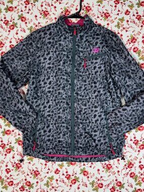 New Balance Women’s Pink Grey Leopard Animal Print Rain Jacket Size Medium